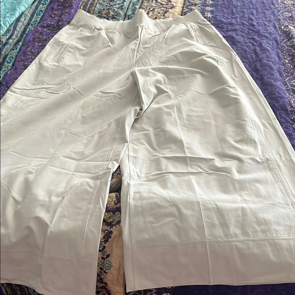 NWOT Lululemon wide wide size XL